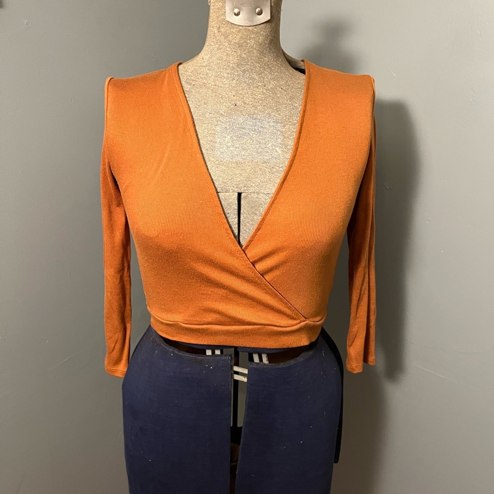 Forever 21 side wrap cropped sweater size medium